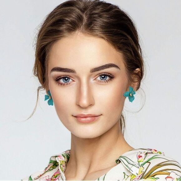 💫🌸 Delicate BoHo Flower Stud White Pink Red Green  Earrings 🌼💫 - Picture 1 of 15